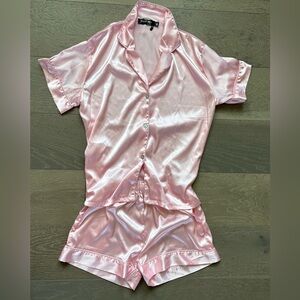 Women's Satin Short Sleeve Pajama Set in Light Pink